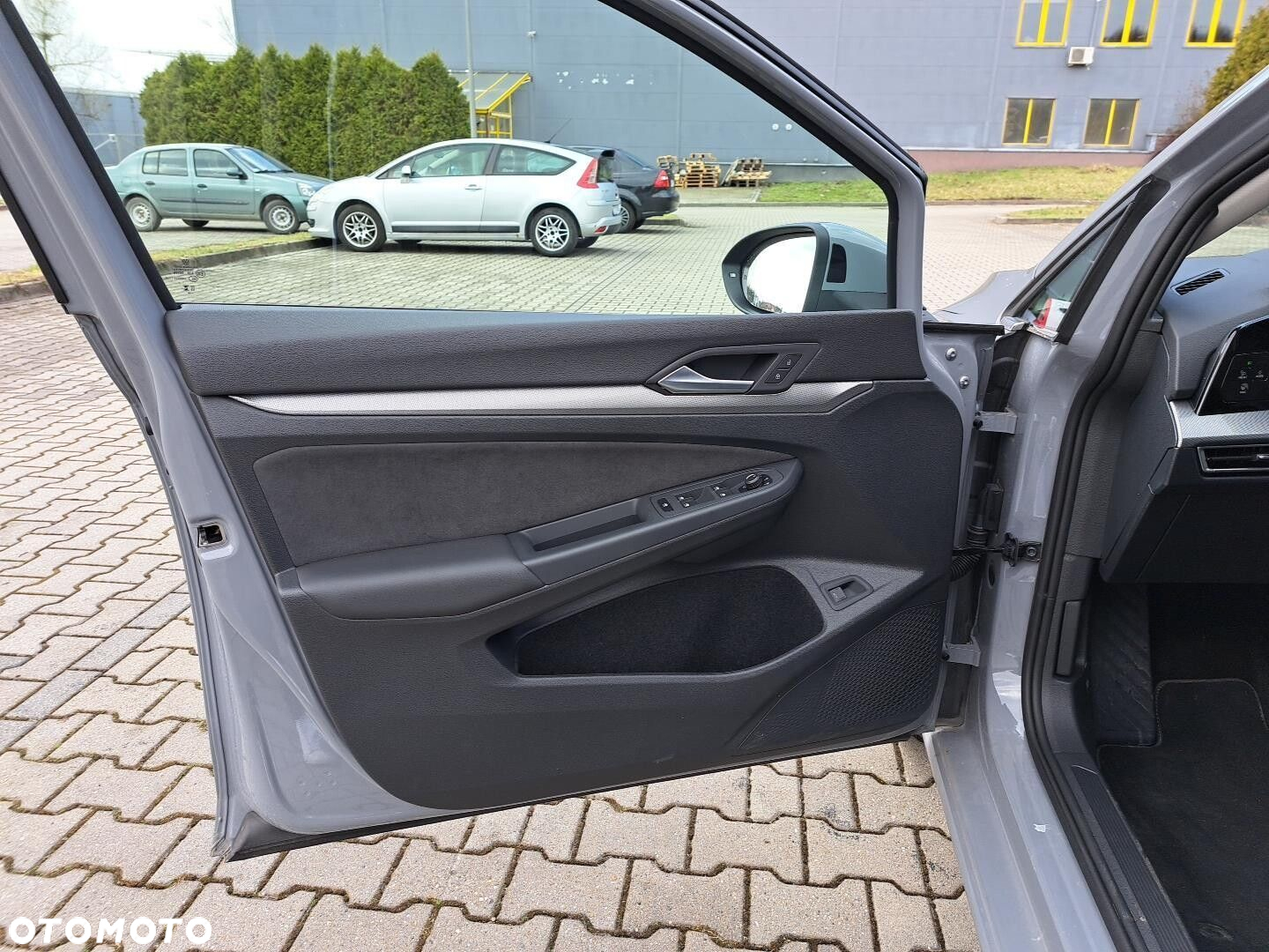 Volkswagen Golf - 10