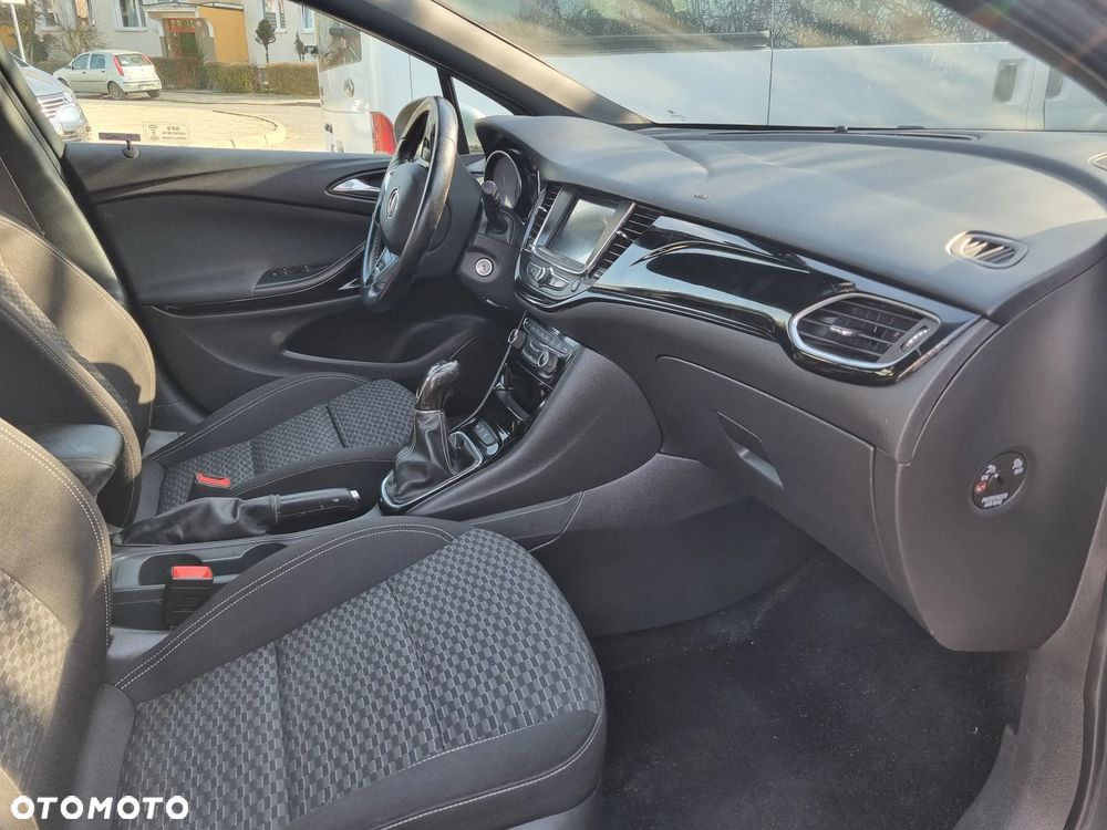 Opel Astra 1.6 CDTI Sports Tourer Active - 18