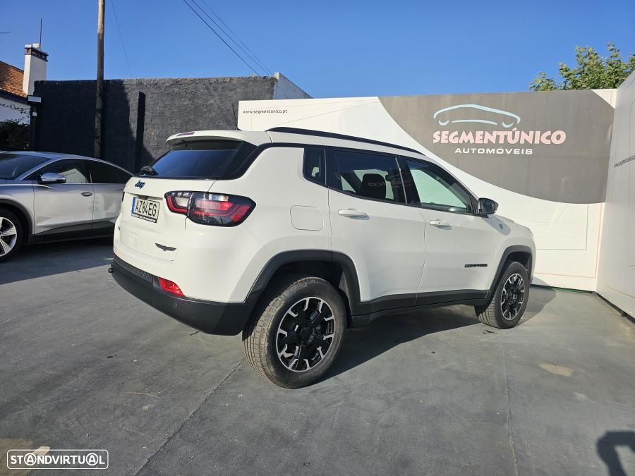 Jeep Compass 1.3 TG Trailhawk - 16