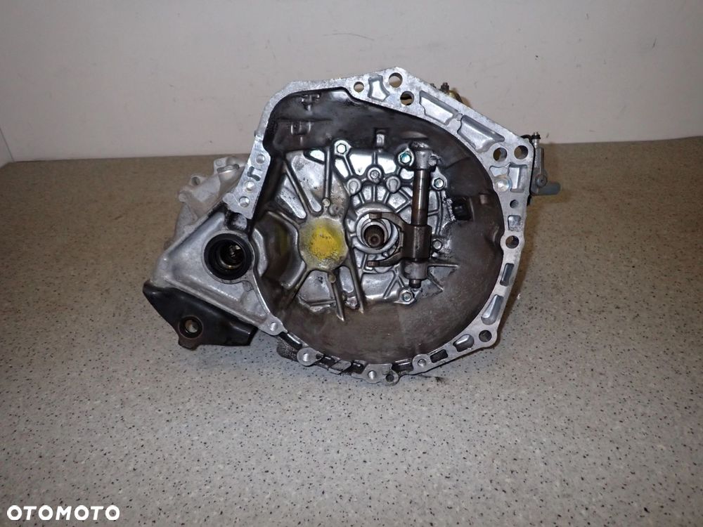 TOYOTA YARIS II 1.0 1KR 1.3 SKRZYNIA BIEGÓW MANUAL NISKI PRZEBIEG 50TYŚ - 1