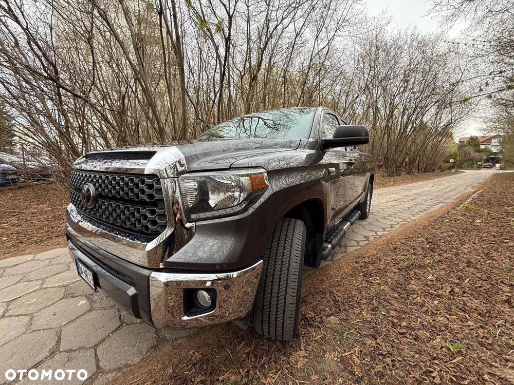 Toyota Tundra - 4