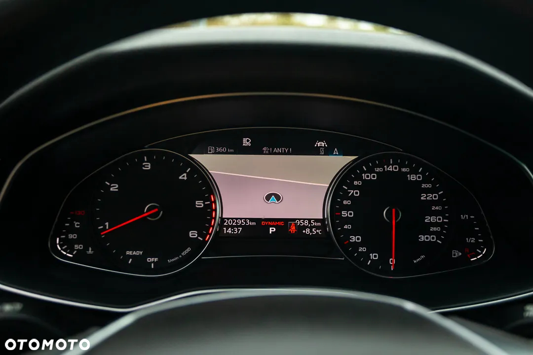 Audi A6 Avant 40 TDI quattro S tronic - 29