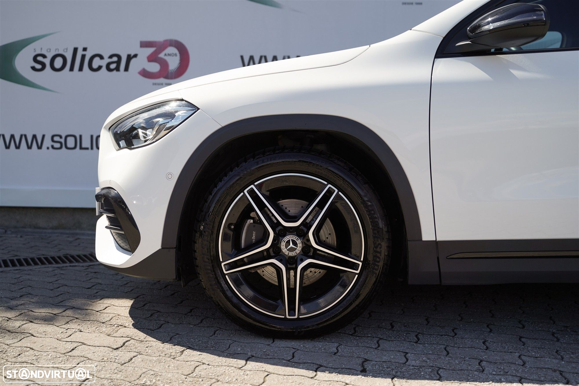 Mercedes-Benz GLA 180 d AMG Line - 12
