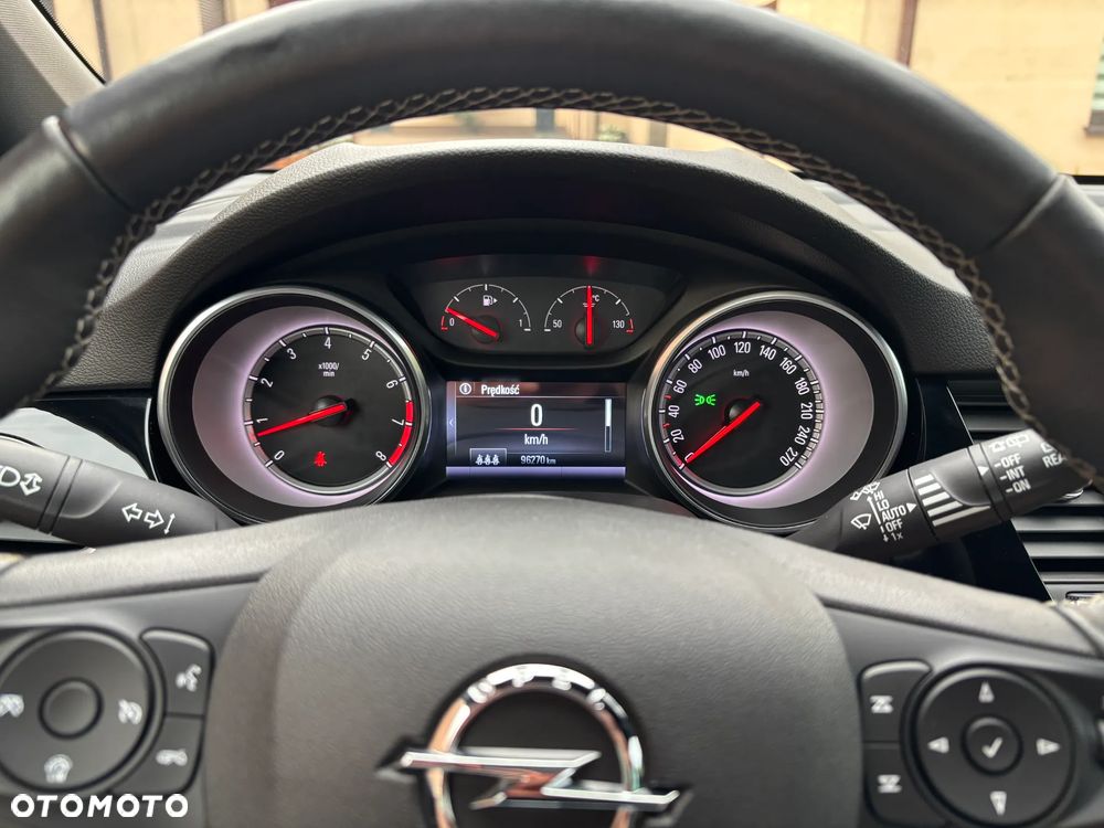 Opel Astra 1.4 Turbo Innovation - 31