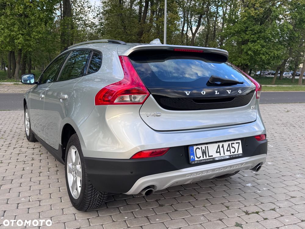 Volvo V40 D3 Inscription - 8