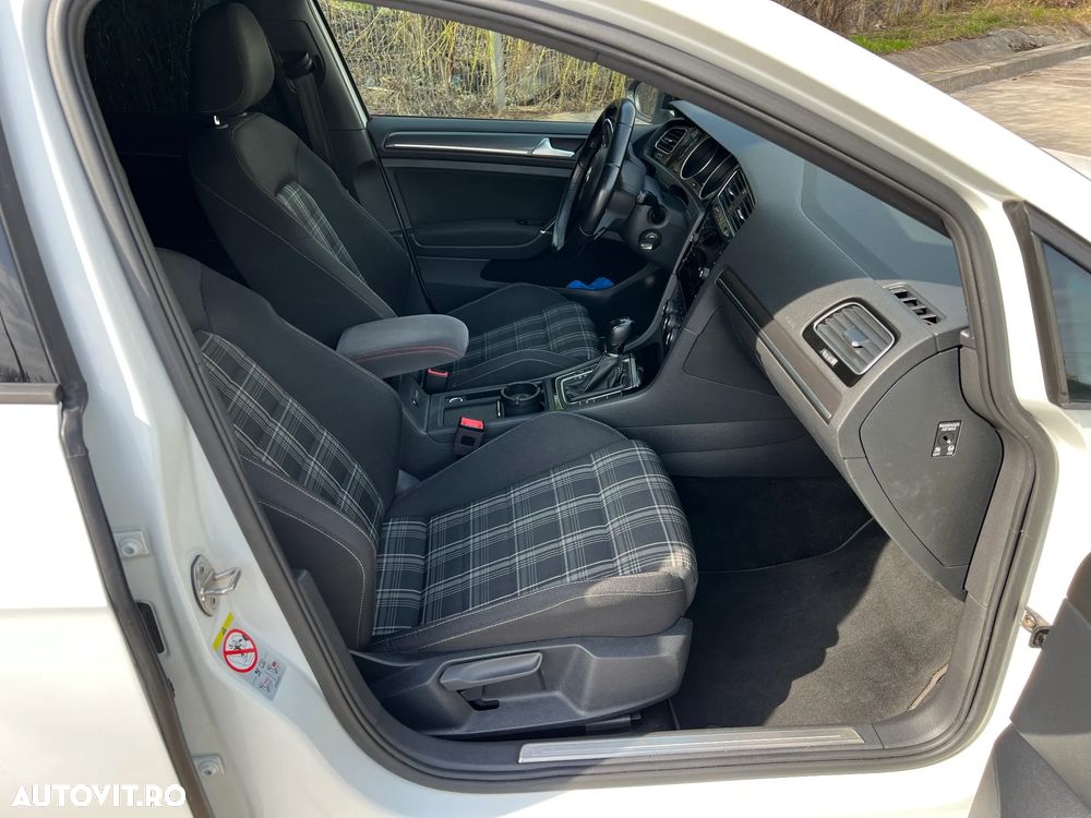 Volkswagen Golf 2.0 TDI DSG GTD - 7