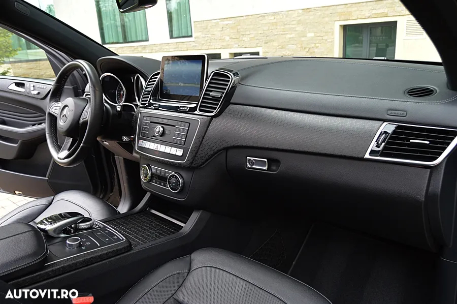 Mercedes-Benz GLE 350 d 4Matic 9G-TRONIC AMG Line - 9