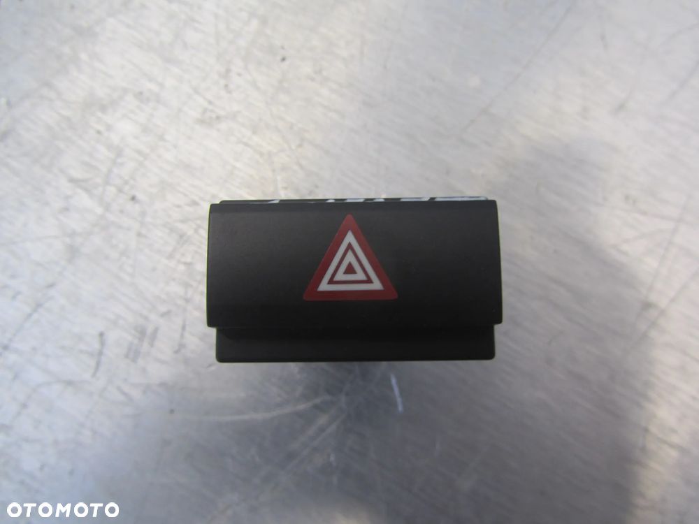 Peugeot Expert-Jumpy-Proace 16r->przełącznik świateł awaryjnych - 1