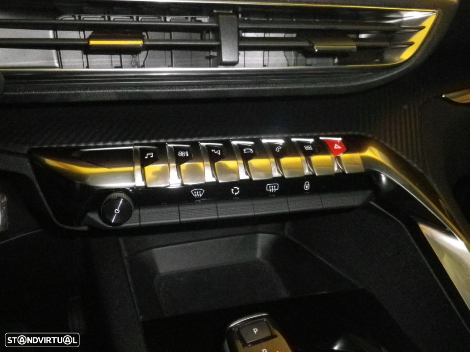 Peugeot 3008 - 18