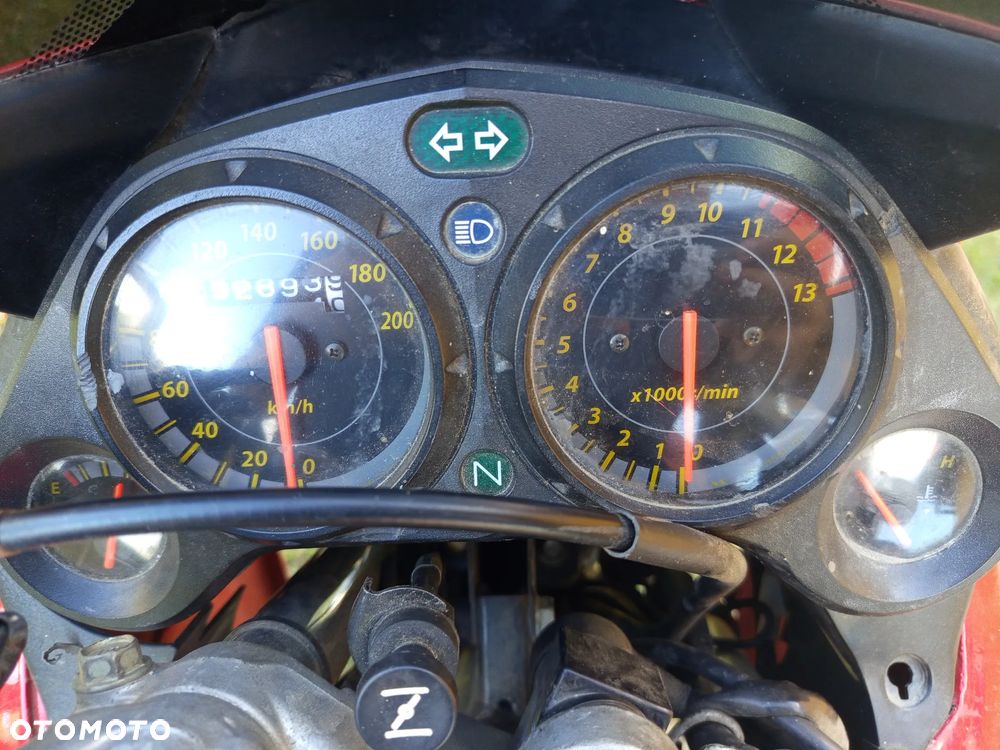 Honda CBR - 8