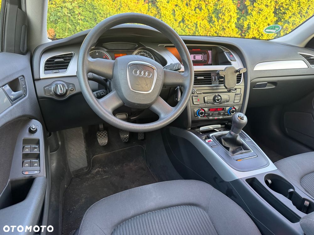Audi A4 Avant 2.0 TDI DPF Ambiente - 22