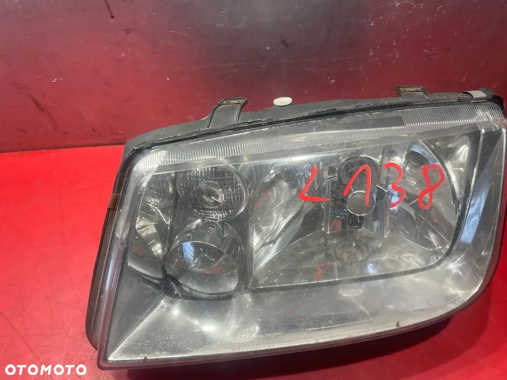 LAMPA LEWA PRZÓD VW BORA - 1