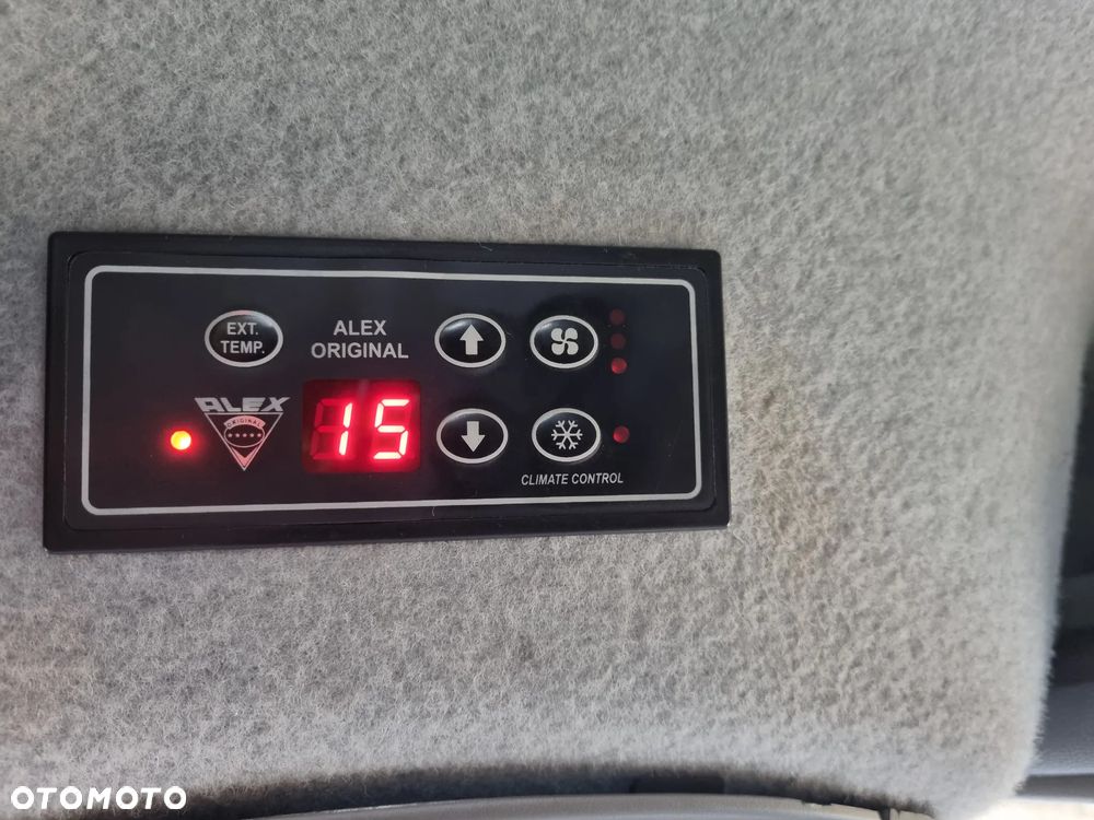 Mercedes-Benz Sprinter - 14