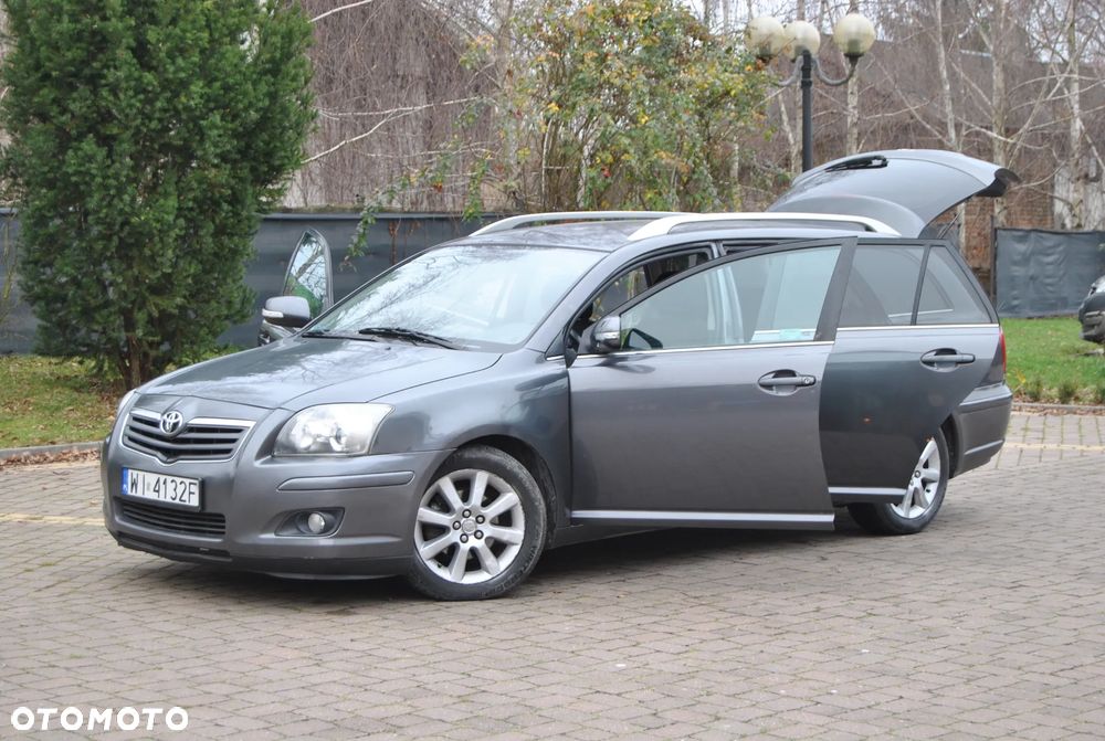 Toyota Avensis 1.8 VVT-i Sol - 18