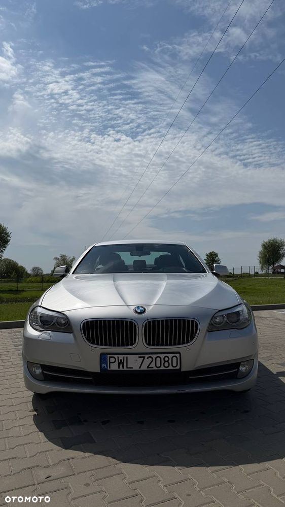 BMW Seria 5 520i - 32