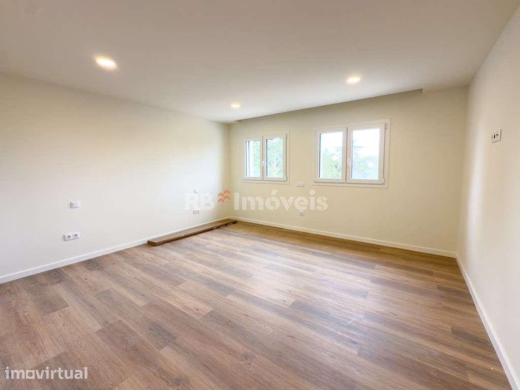 Apartamento Novo T3 c/ Varanda e Elevador- Cidade de Santarém - Grande imagem: 2/31