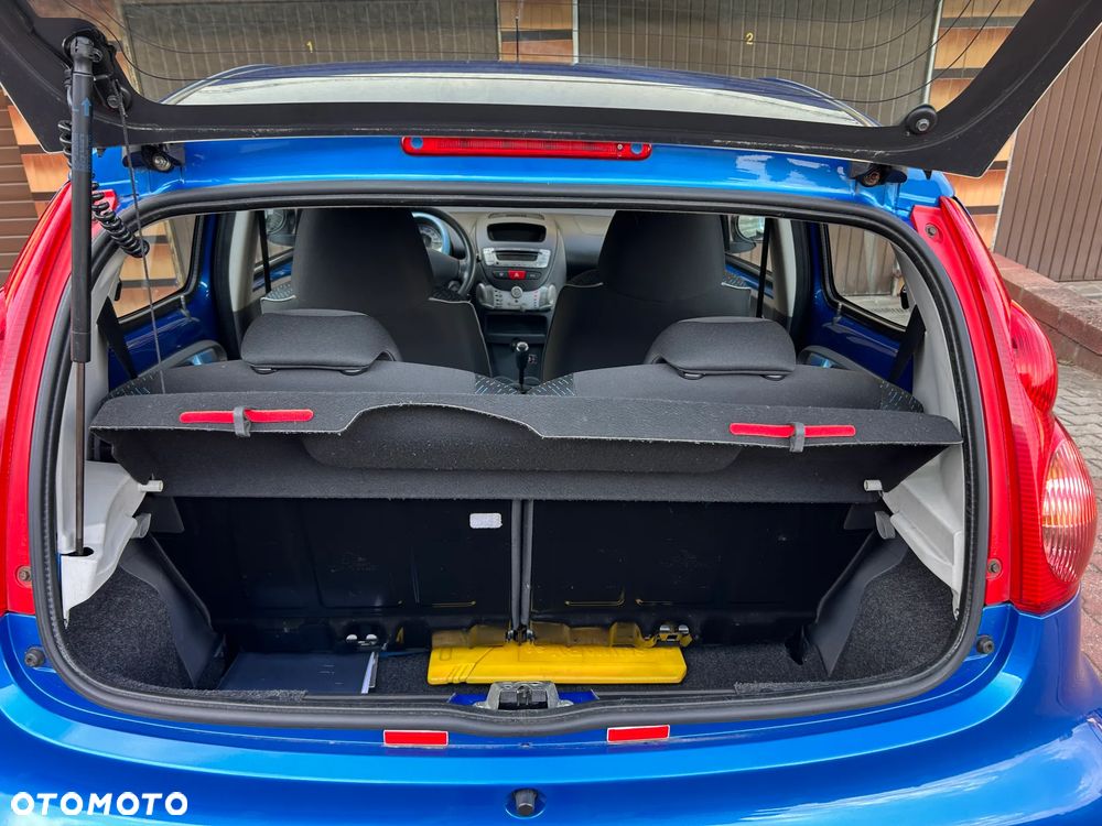 Peugeot 107 1.0 Urban Move - 8