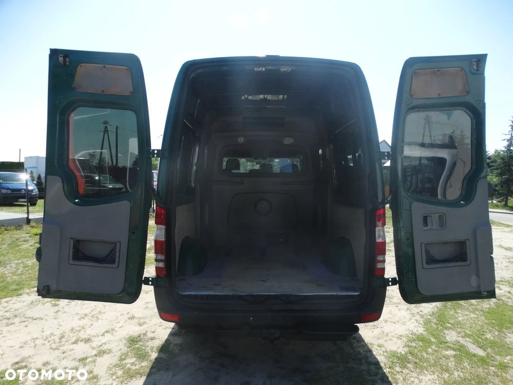 Mercedes-Benz Sprinter - 14