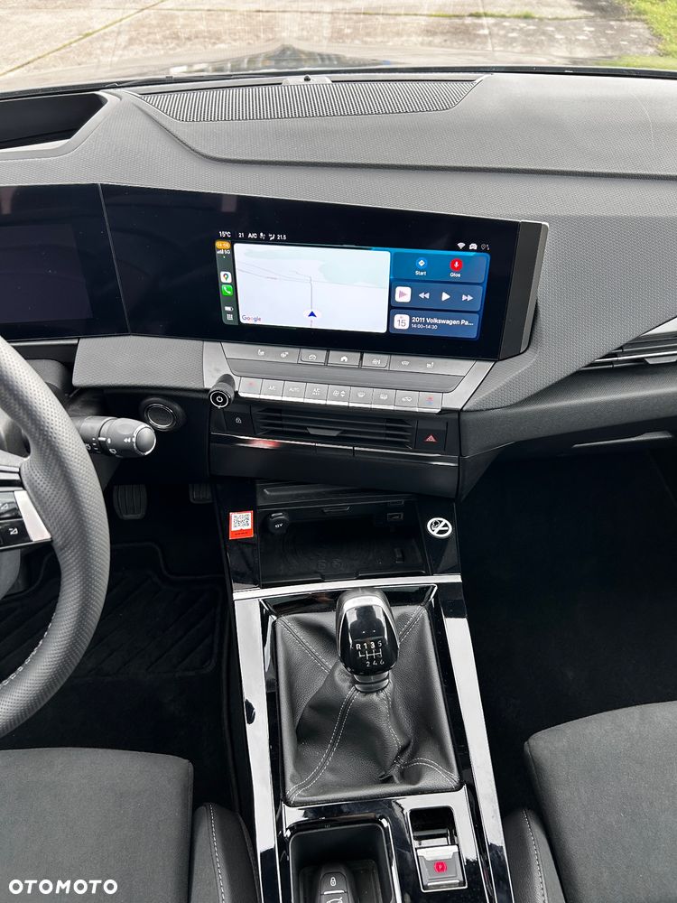 Opel Astra Sports Tourer 1.2 Turbo GS Line - 25