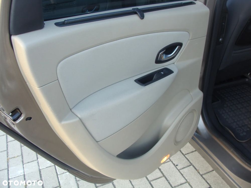Renault Scenic 1.9 dCi Expression - 10