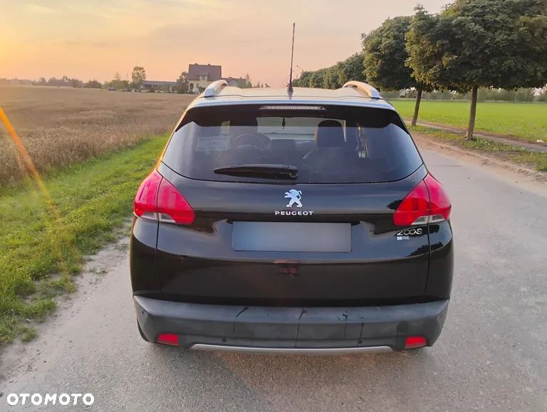 Peugeot 2008 1.6 e-HDi Allure S&S - 21