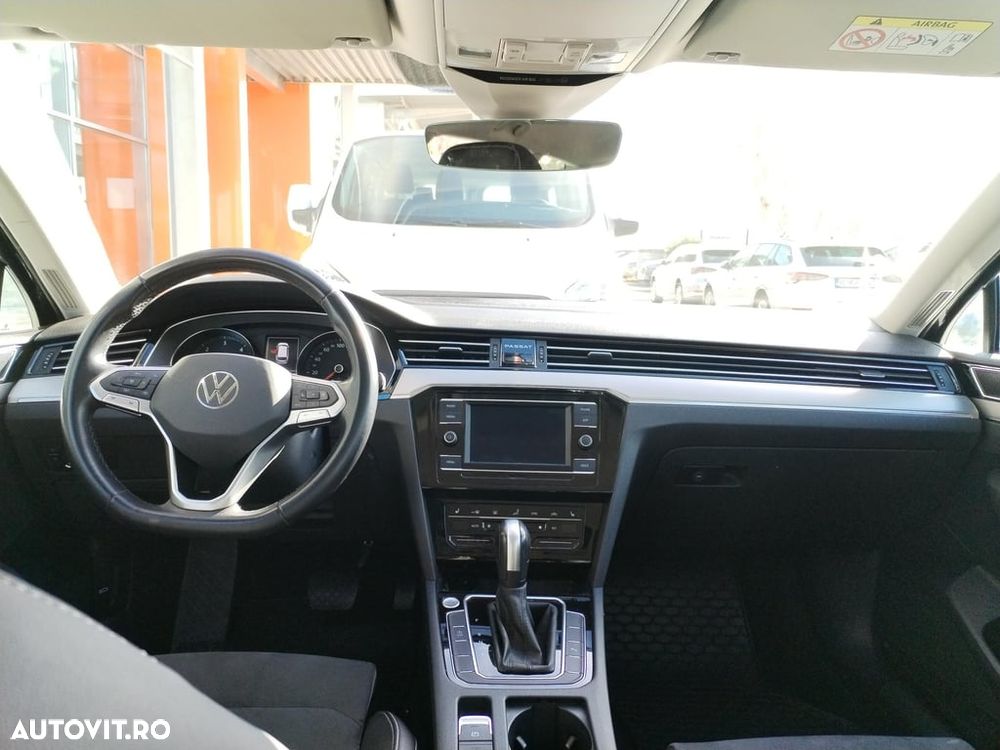 Volkswagen Passat 2.0 TDI DSG Highline - 9