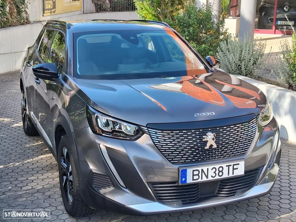 Peugeot 2008 1.2 PureTech Allure EAT8 - 3