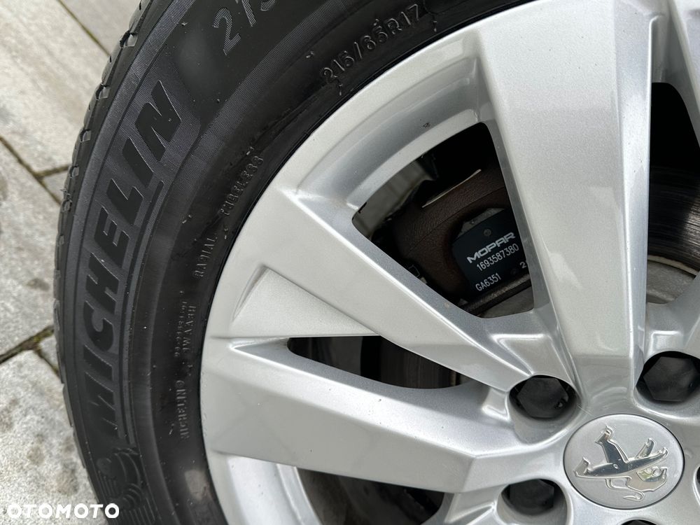 Peugeot 3008 1.5 BlueHDi Active Pack S&S EAT8 - 26