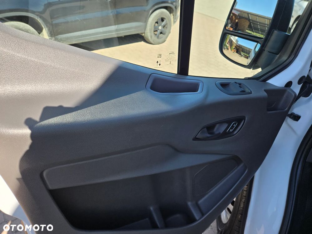 Ford Transit - 14