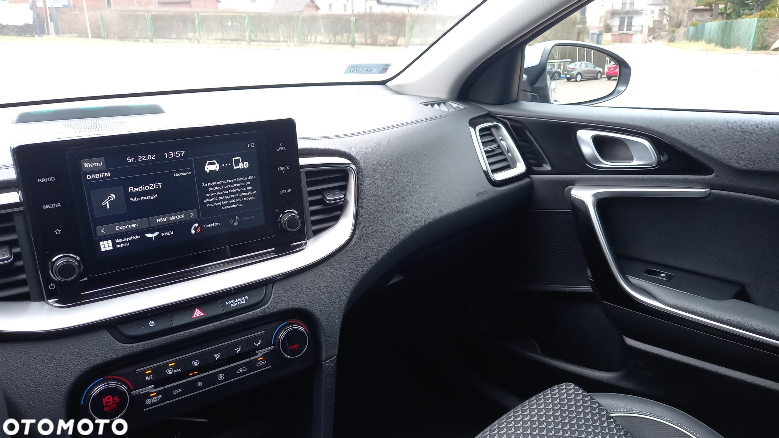 Kia XCeed 1.6 GDI PHEV L DCT - 13