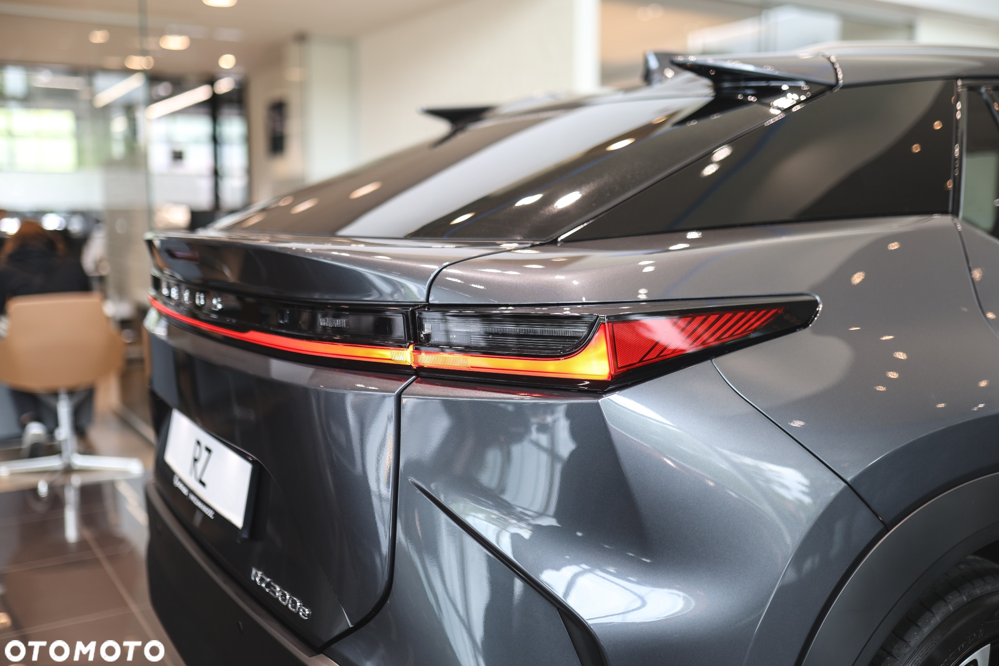 Lexus RZ 300e Prestige - 20