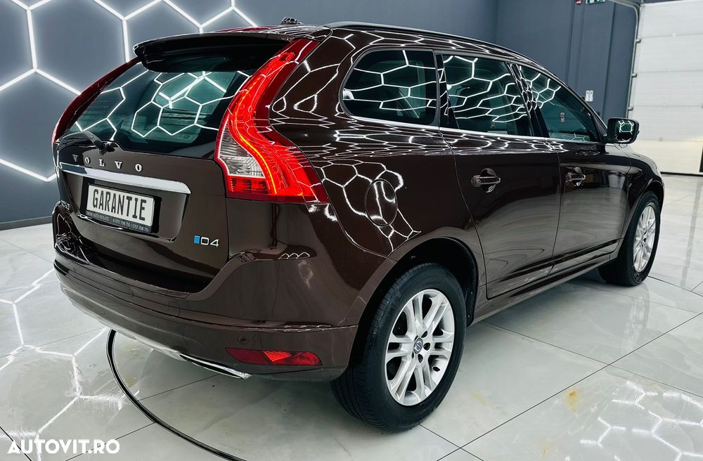 Volvo XC 60 D3 Momentum - 4