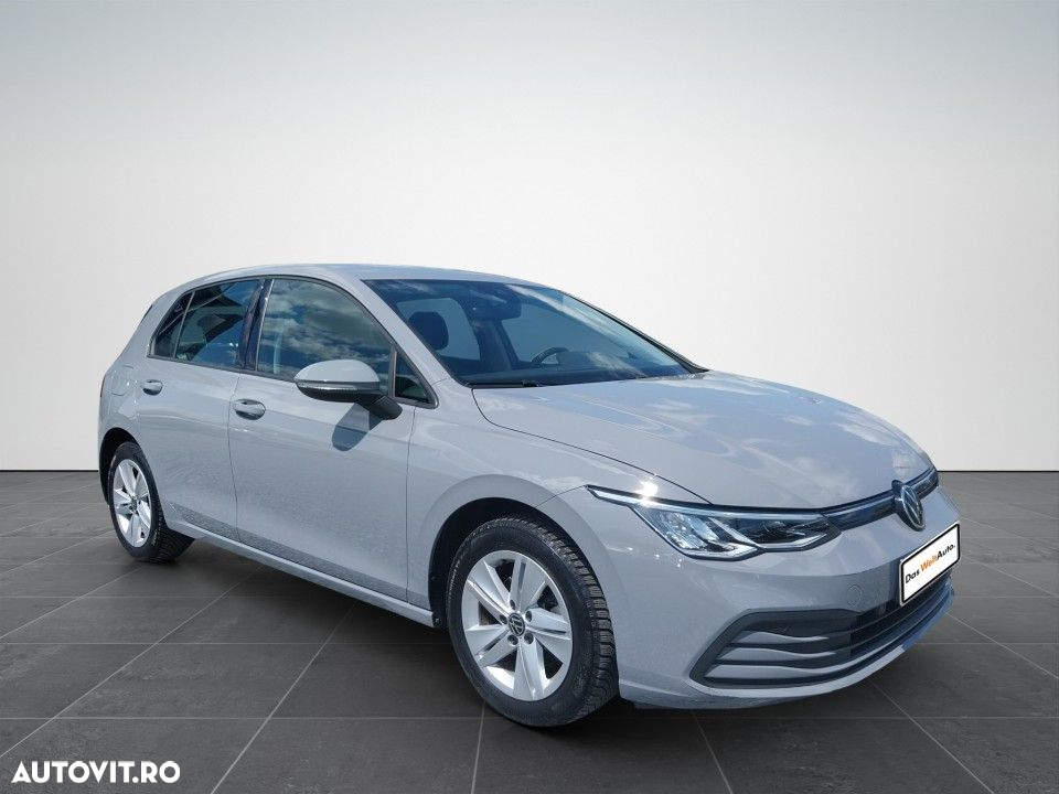 Volkswagen Golf - 8