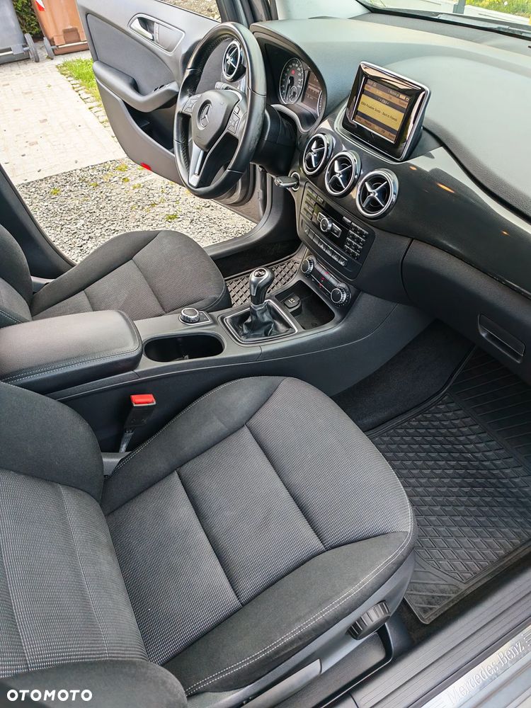 Mercedes-Benz Klasa B 180 BlueEFFICIENCY Edition Style - 22