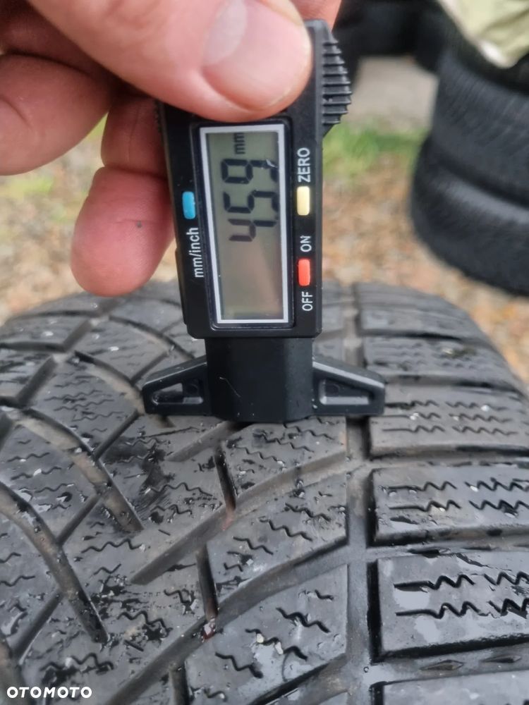 Opony Semperit Speed-Grip 3 215/55R16 93h2017r 4x4,5mm na sezon - 6