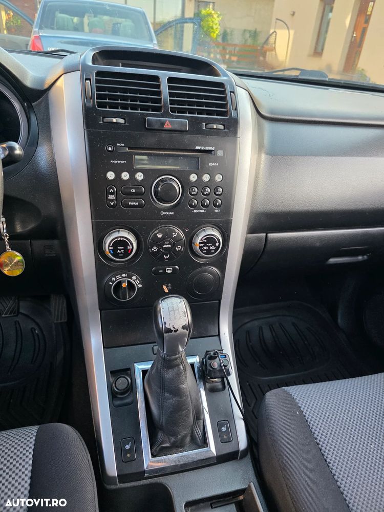 Suzuki Grand Vitara 1.9 DDIS JX - 11