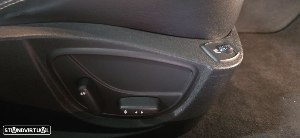 Renault Laguna 2.0 dCi Initiale - 19