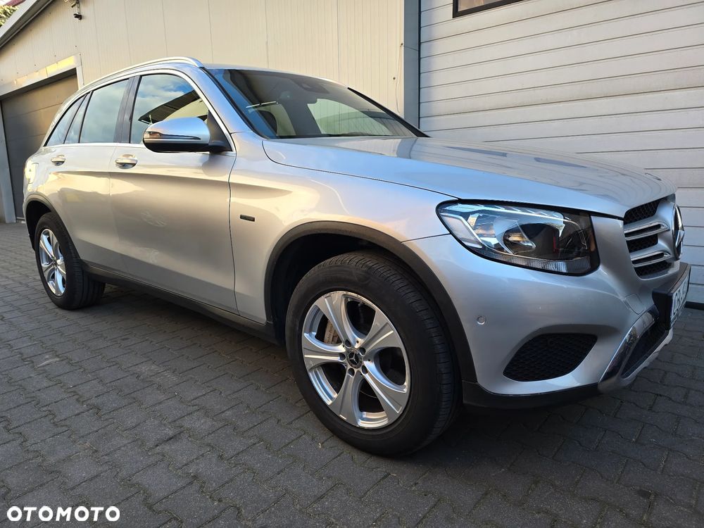 Mercedes-Benz GLC 300 e 4-Matic - 1