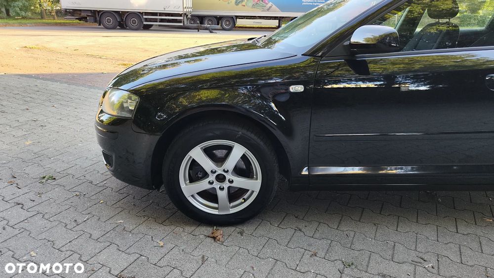 Audi A3 Sportback 1.6 Ambiente - 3