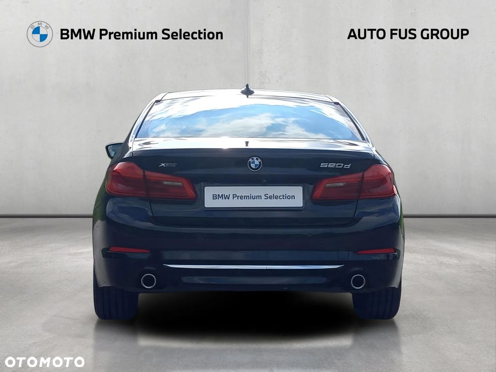BMW Seria 5 520d xDrive Luxury Line - 4