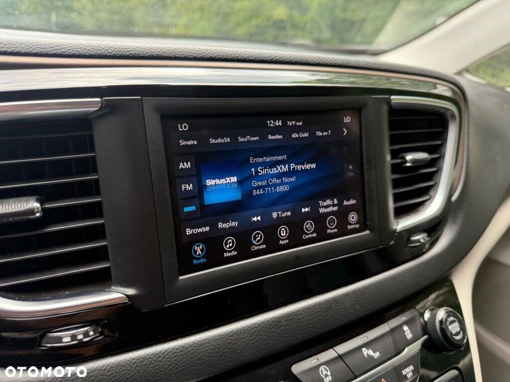 Chrysler Pacifica - 27