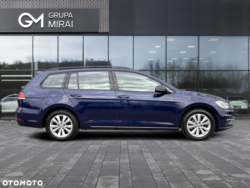 Volkswagen Golf - 6