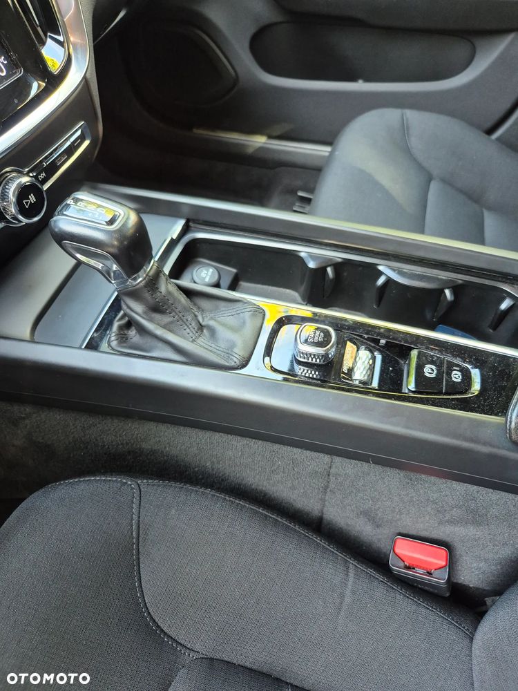 Volvo V60 D4 Geartronic - 13