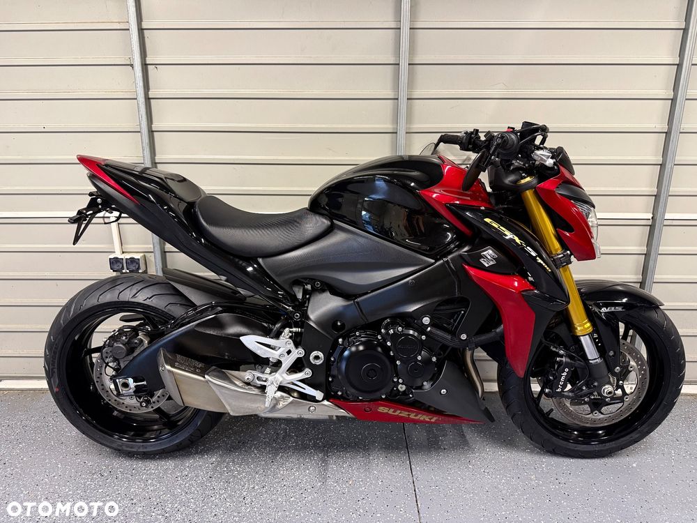 Suzuki GSX - 2