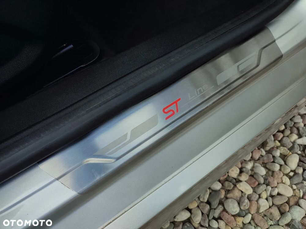 Ford Fiesta 1.0 EcoBoost Hybrid S&S ST-LINE - 25