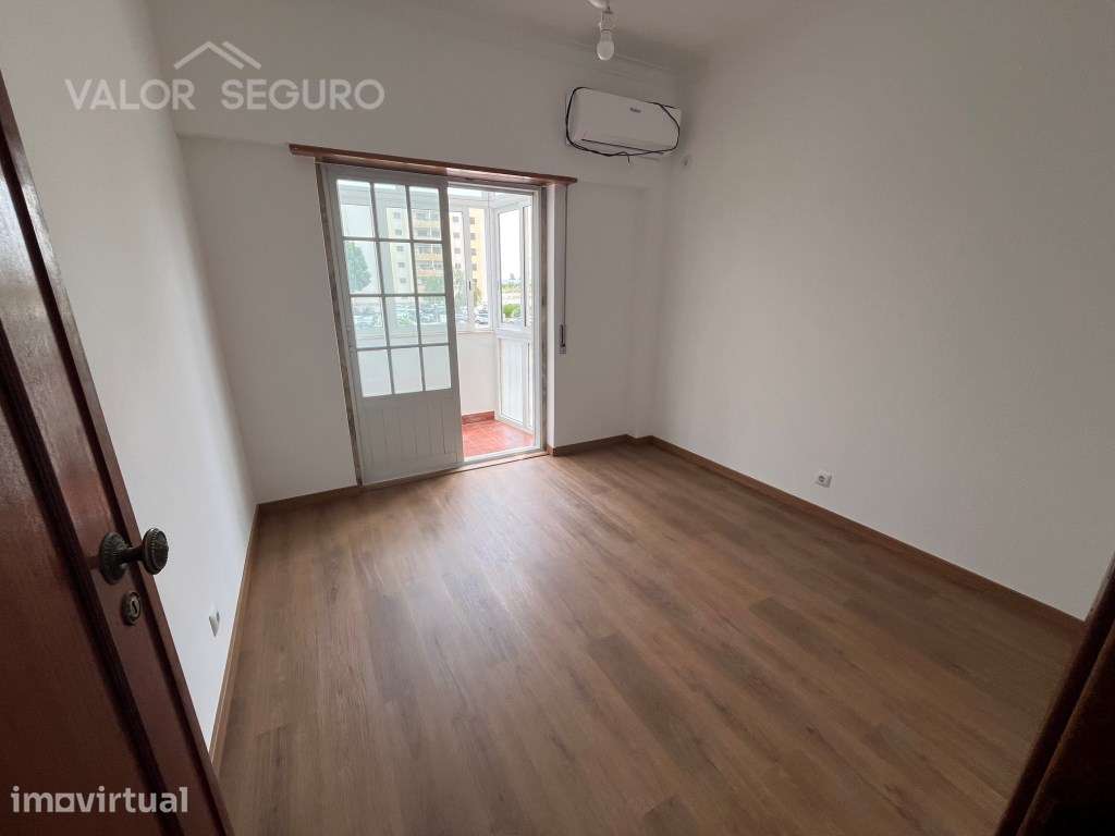 Apartamento T2 remodelado na Quinta da Vala em Alverca do Ribatejo - Grande imagem: 3/17