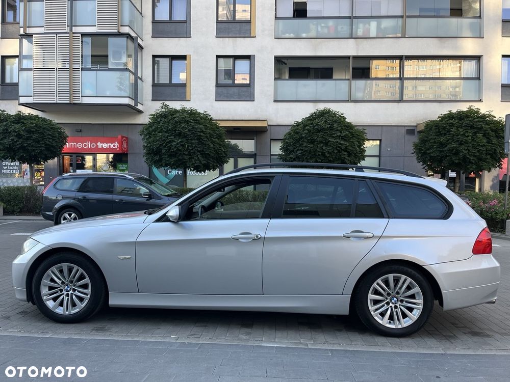 BMW Seria 3 318i - 1