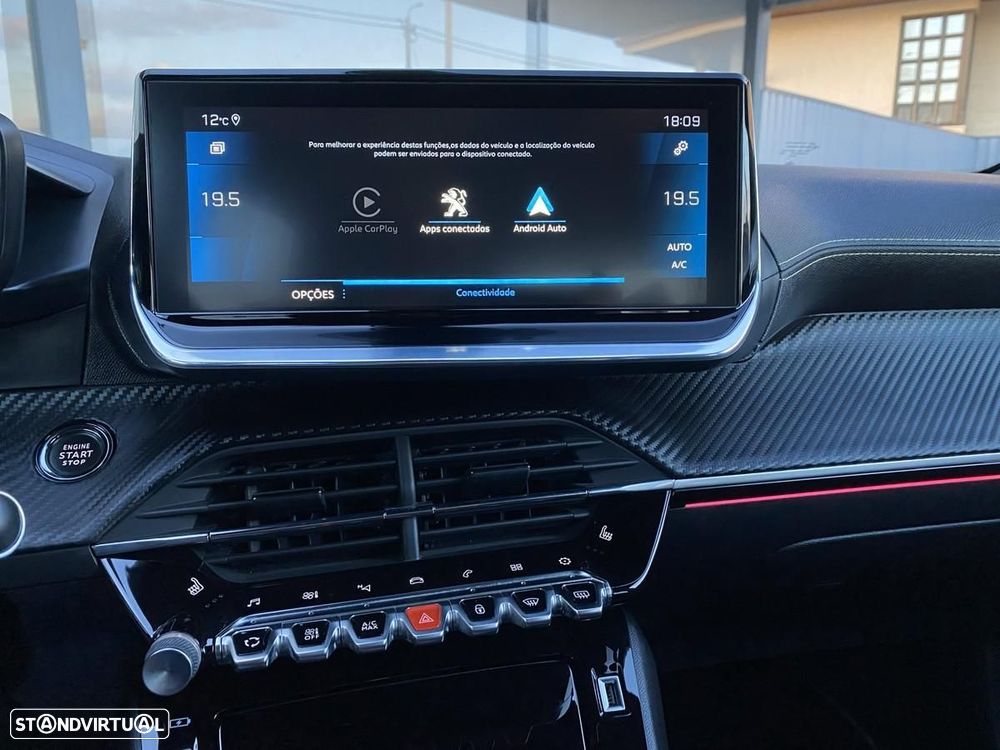 Peugeot 2008 1.2 PureTech GT EAT8 - 37