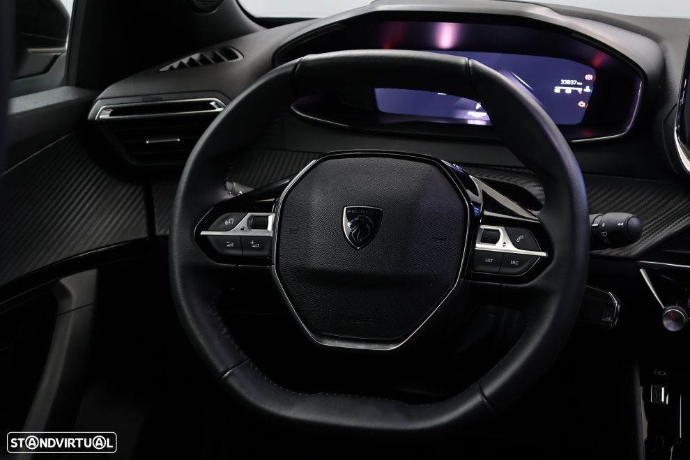 Peugeot 2008 1.2 PureTech Allure - 17