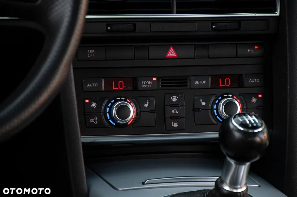 Audi A6 Limousine 2.4 - 31